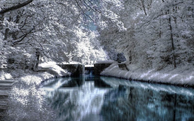 ��Ӱ���ɣ�������Ӱ�µ���ɫ�����ѩ��--�������